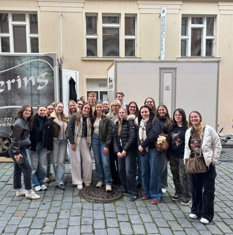 Von der Karlsbrücke bis zum Club – Die Prag-Abschlussfahrt des 13. Jahrgangs